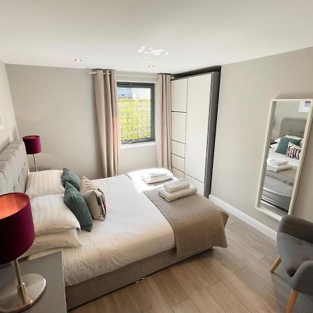 Urban Living'S - The Wesley Beautiful City Centre Apartment With Balcony Oxford Eksteriør bilde